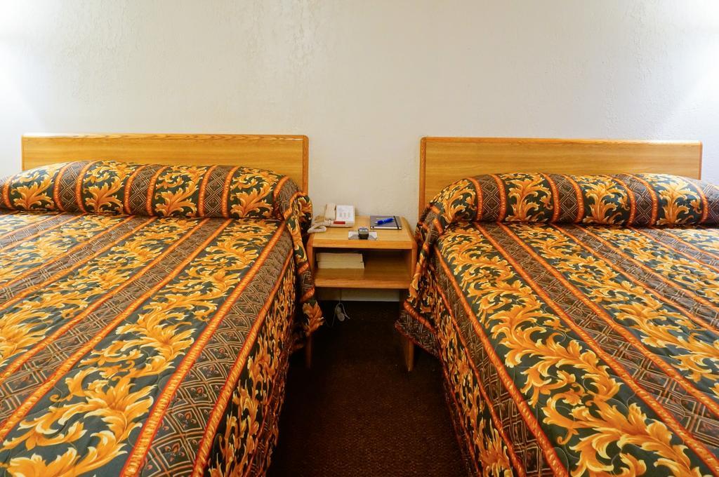 Ez 8 Motel San Jose II Room photo